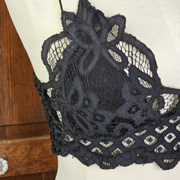 Free People Black Adella Crochet Bralette Black Lace Large - Picture 3 of 13
